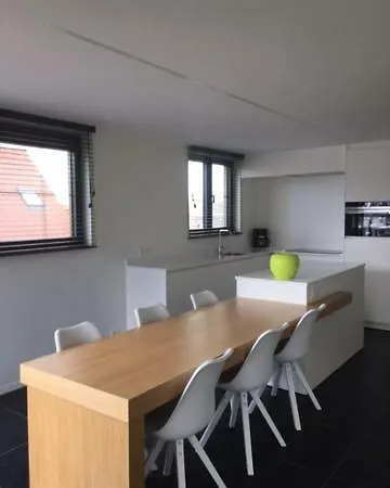 Soetkin Apartment